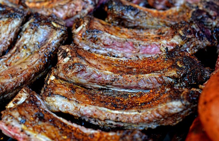 Dicke Rippe Grillen – Anleitung und 3 Rezepte [Bildinhalt mit KI erstellt]