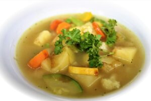 Gemüsesuppe Thermomix Rezept für eine leckere Familiensuppe [Bildinhalt mit KI erstellt]
