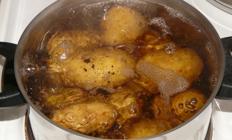 Festkochende Kartoffeln kochen und zubereiten - Grundrezept mit Zutaten